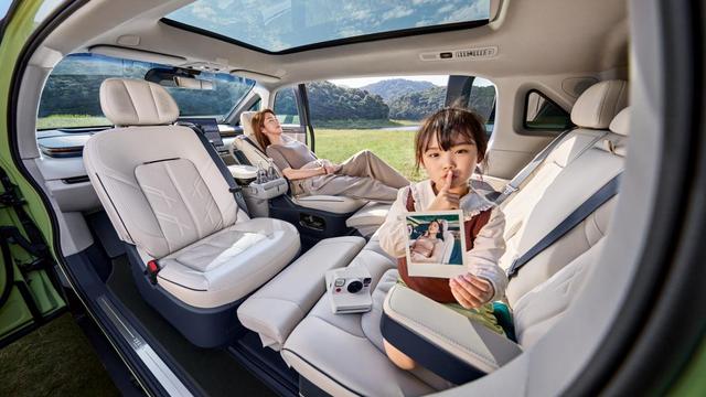 把未來開進(jìn)現(xiàn)實(shí)的車，9+N空間場(chǎng)景模式，極氪MIX專為家庭用戶打造-有駕