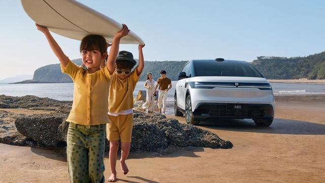 把未來開進(jìn)現(xiàn)實(shí)的車，9+N空間場(chǎng)景模式，極氪MIX專為家庭用戶打造-有駕