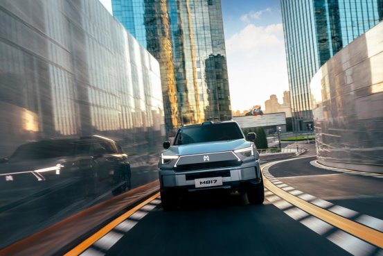 標(biāo)配50.4度寧德時代驍遙電池，猛士M817 Max+版36.99萬上市